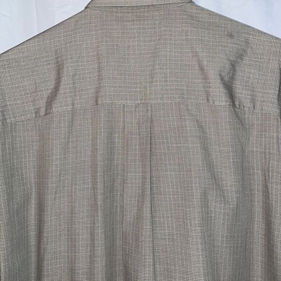 Van Heusen button down shirt - Picture 6 of 7